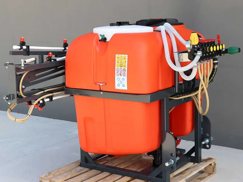 Dal Degan manda extra 400 L - Pulvérisateur porté à tracteur – Barre de désherbage 10 m - Pompe YP70