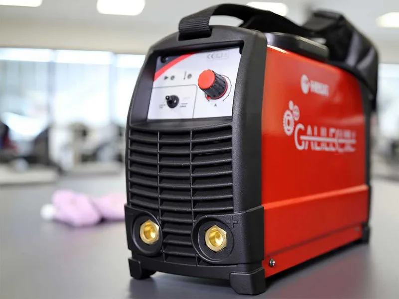 Helvi Galileo 219 - Poste à souder inverter MMA et TIG - 200A - Kit sac