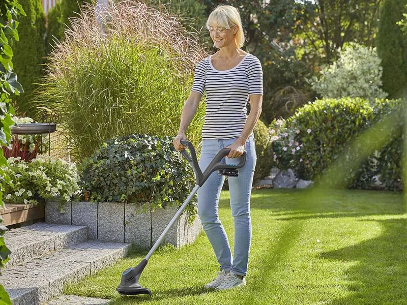 Gardena SmallCut 23/18V P4A - Coupe-bordure à batterie - 2Ah