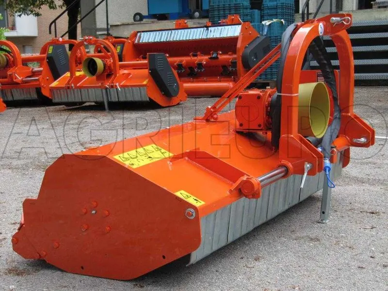 Top Line MS 160 - Broyeur sur tracteur - Série médium - Déport hydraulique