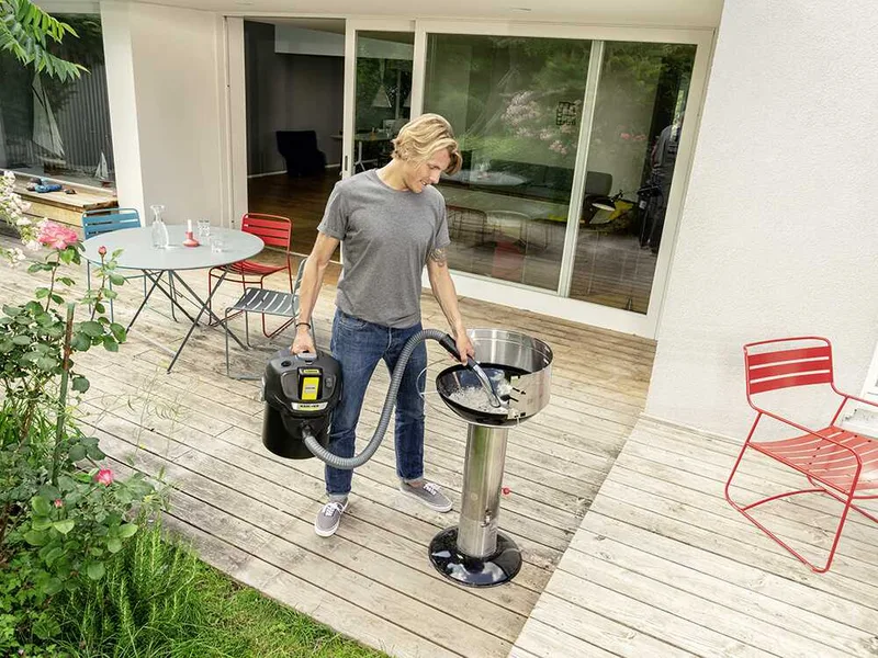 Karcher AD 2 Battery - Aspirateur à cendres - Bac de collecte en métal 14 l