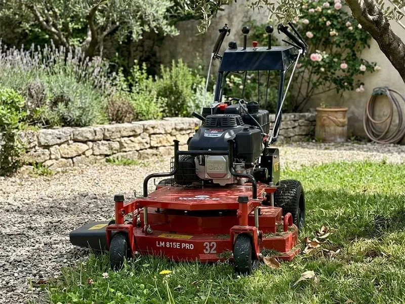 Blue Bird LM 815E PRO - Tondeuse à gazon thermique - Largeur de coupe 81 cm - Démarrage électrique