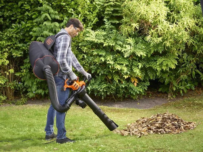 Black & Decker BEBLV300 - Souffleur aspirateur électrique à feuilles 3 en 1