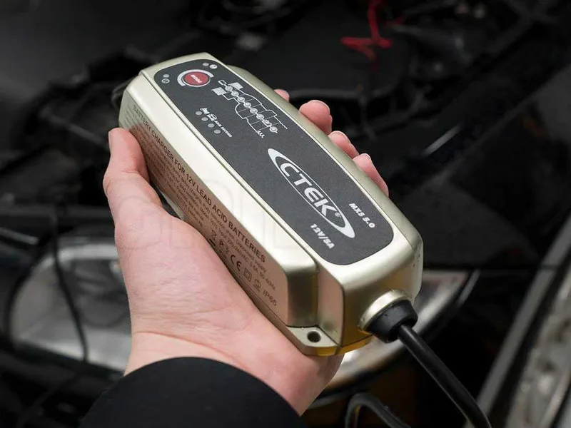 CTEK MXS 5.0 12V - Chargeur de batterie et mainteneur de charge automatique - 8 étapes - compensation de température