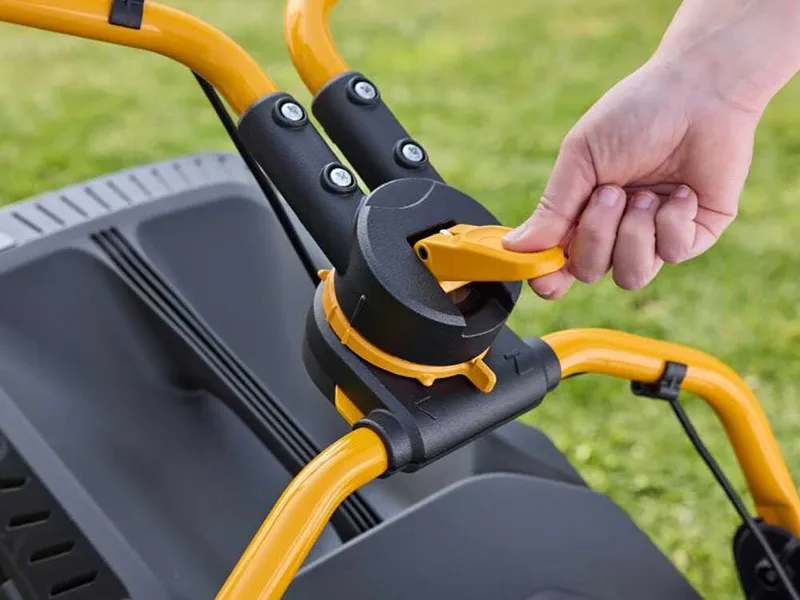 Stiga COMBI 753 S - Tondeuse à gazon thermique tractée - 4 en 1 - Moteur ST 170