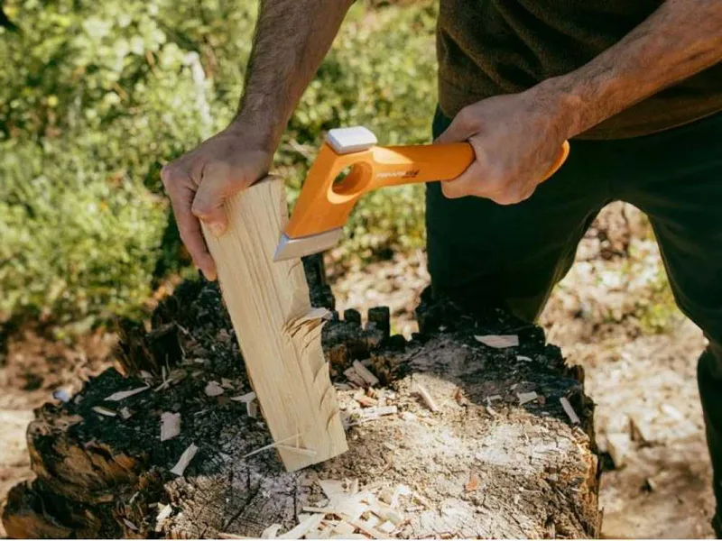 Fiskars X-Series X13 - Hache de randonnée ultra-légère - 33 cm