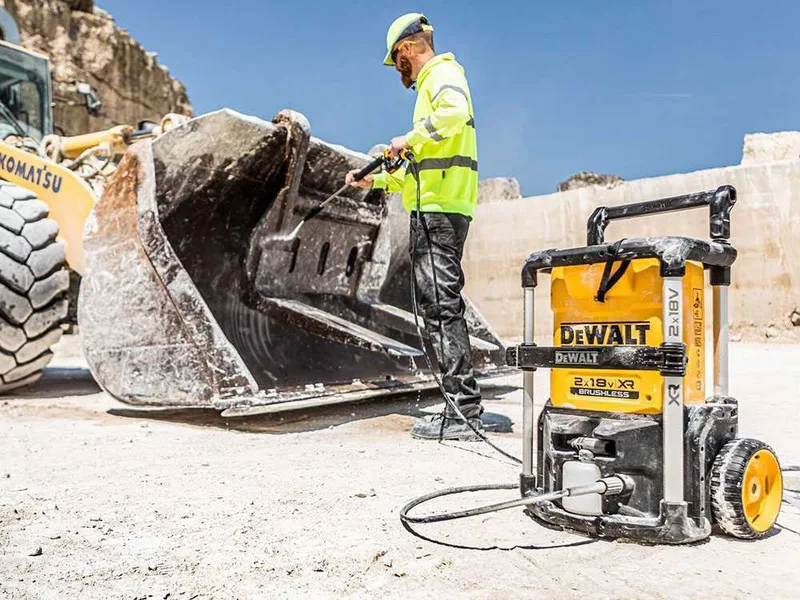 DeWalt DCMPW1600N-XJ - Nettoyeur haute pression à batterie - 110 bar - 5.5 l/min - sans batterie et sans chargeur