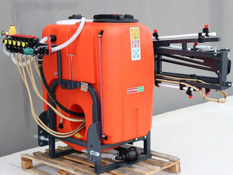 Dal Degan MANDA 300L - Pulvérisateur porté pour désherbage à tracteur – Réservoir 300 L – Barre 10 m - Pompe YP70