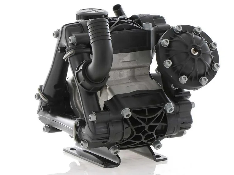 Comet BP 130K - Pompe à basse pression pour désherbage sur tracteur - Version pour acides et produits chimiques