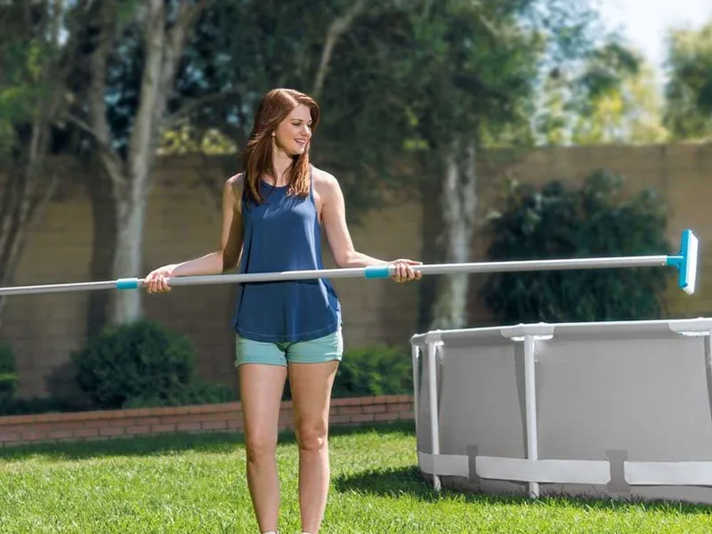 Kit de nettoyage pour piscines hors-sol Intex 28003 - Débit d'eau min. 3785 L/h