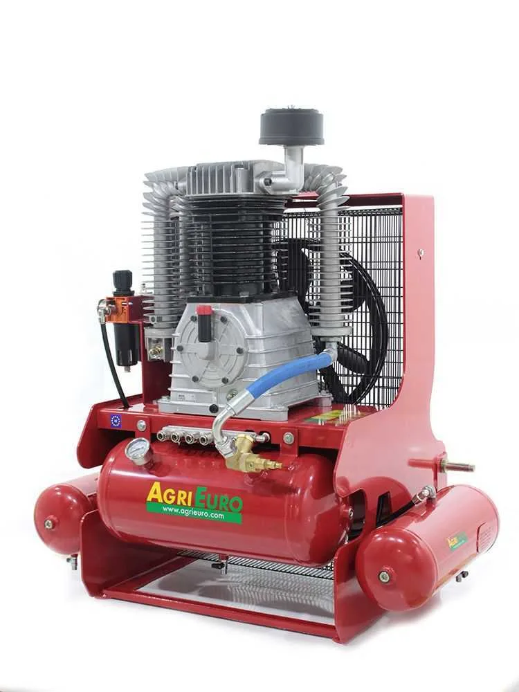 Compresseur avec attelage 3 points AgriEuro Tractor 1600 récolte des olives et taille