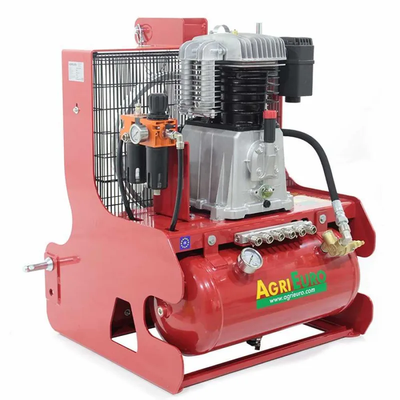 Compresseur avec attelage 3 points AgriEuro Tractor 900 récolte des olives et taille