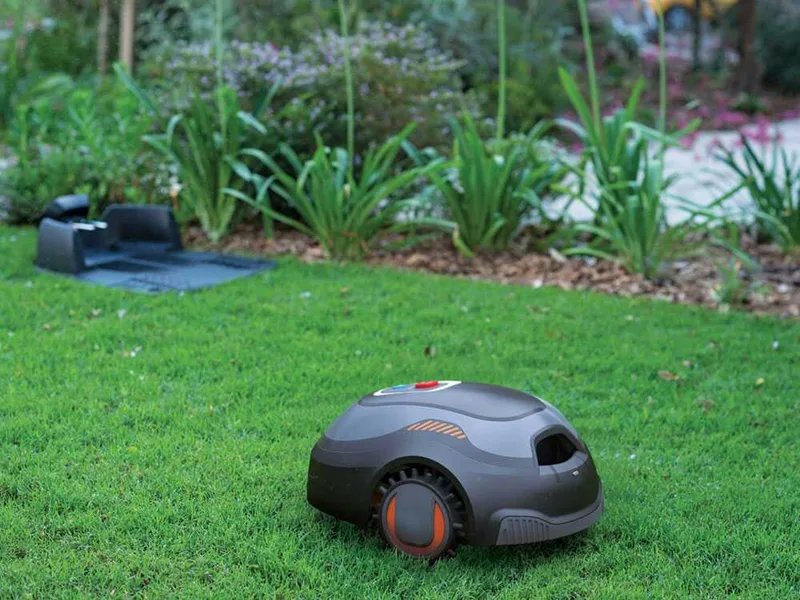 Black & Decker BCRMW122-QW - Robot tondeuse avec périmètre - robot tondeuse avec batterie au lithium 12V