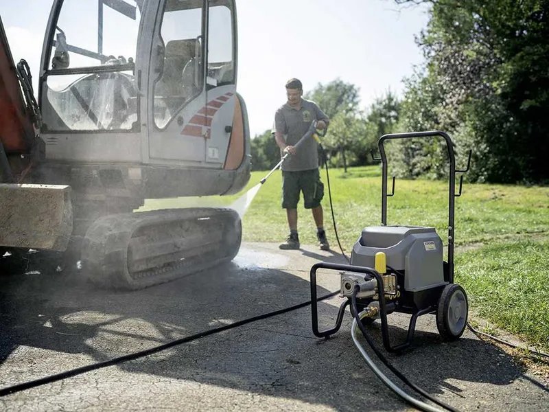 Karcher Pro HD 7/18-4 M Classic - Nettoyeur haute pression professionnel à eau froide - Triphasé - 220 bar - 750 l/h