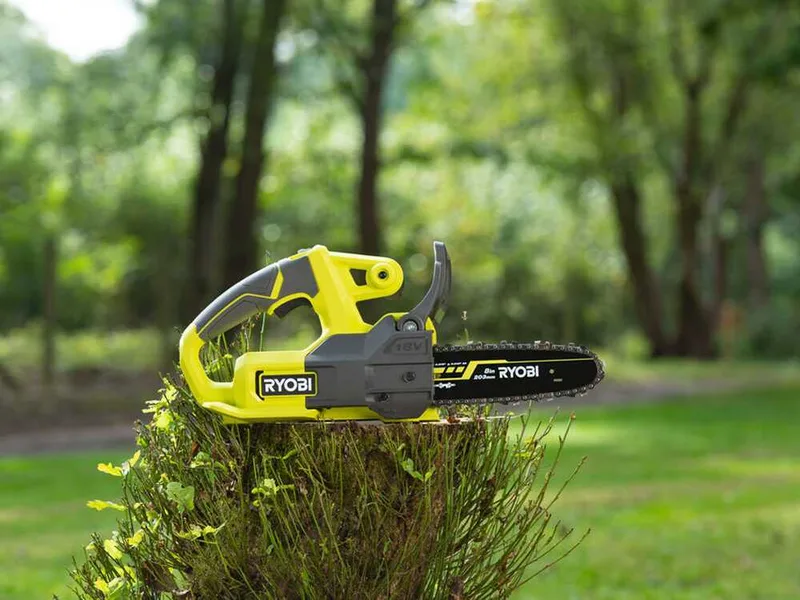 RYOBI RY18CS20A-125 - Tronçonneuse à batterie - 18 V - 2.5 Ah - Guide de 20 cm