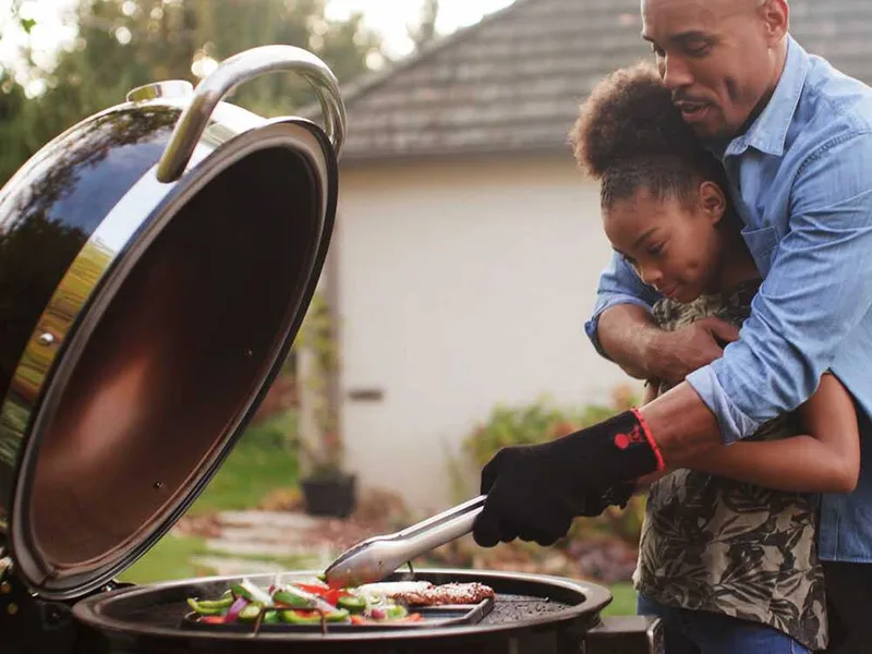 Weber Summit Kamado E6 - Barbecue à charbon