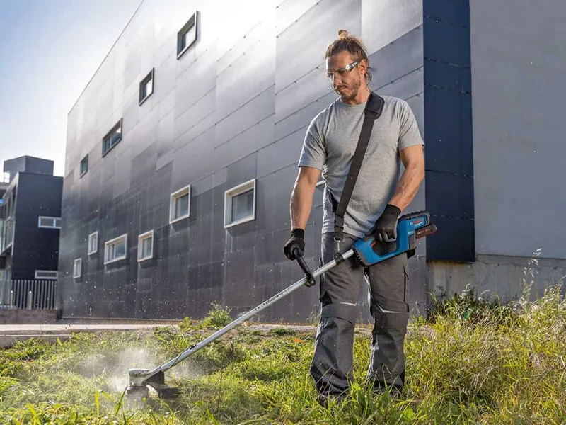 Bosch Professional GRT 18V-33 - Débroussailleuse à batterie 18V 5.5Ah