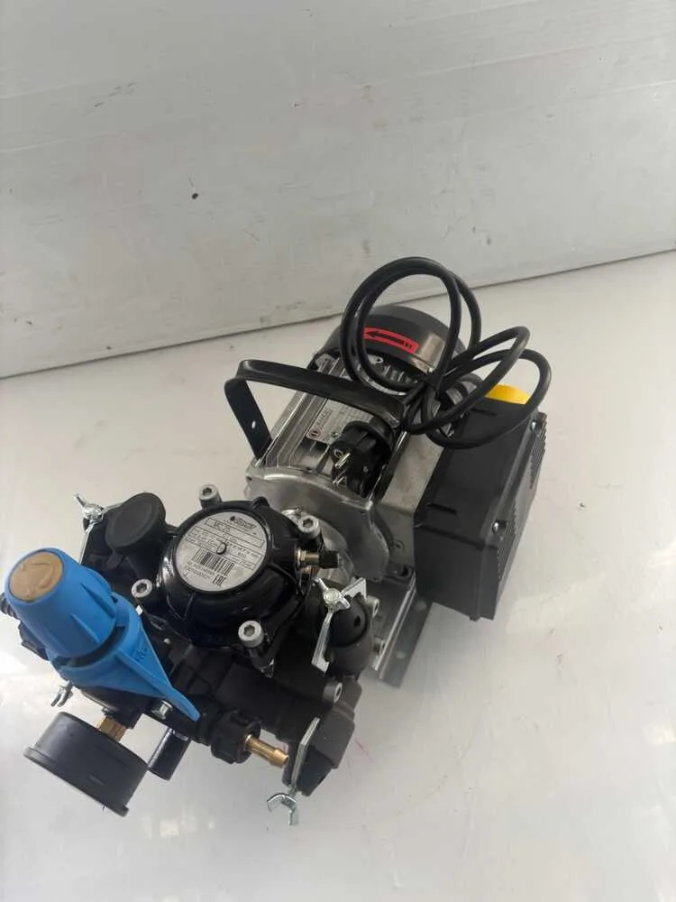 Outlet - défauts esthétiques - Motopompe électrique de pulvérisation Comet mc 25 avec moteur monophasé
