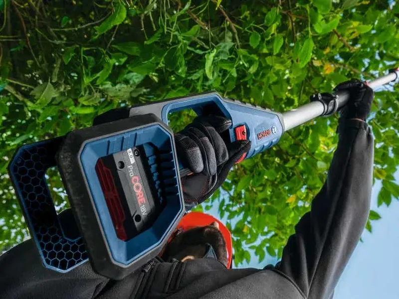 Bosch Professional GHE 18V-50T - Taille-haie à batterie sur perche - 18V 5.5 Ah