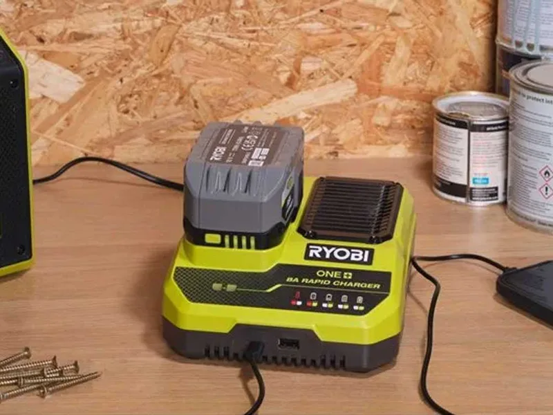 Ryobi RC18180 - Chargeur de batterie ultra-rapide 18V - 4,0 Ah