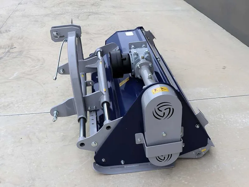 BullMach REA 145 S - Broyeur sur tracteur - Série médium - Avec déport manuel