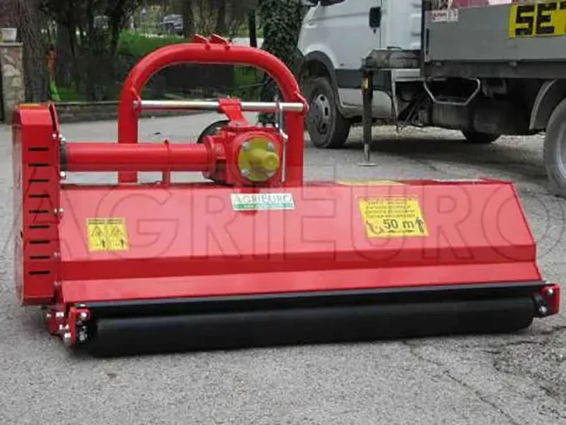 Premium Line CE 164 - Broyeur d'herbe pour tracteur - Série moyenne-légère - Déplacement manuel