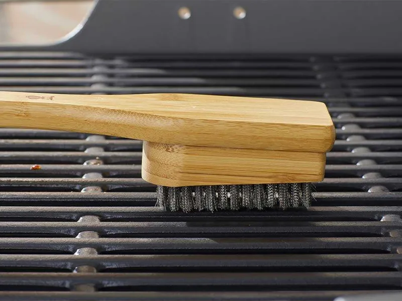 Brosse pour grilles Weber en bambou - 45 cm