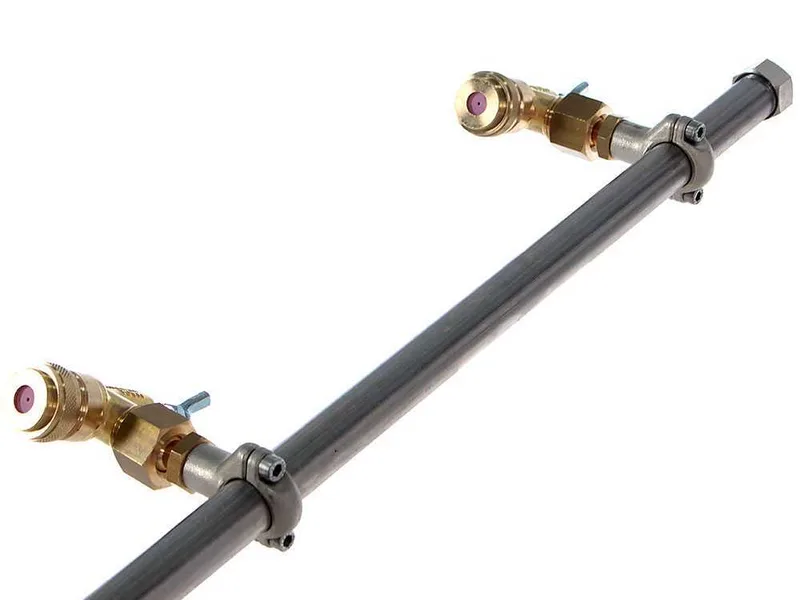 Paire de rampes inox pour désherbage avec jets papillon en laiton 4+4