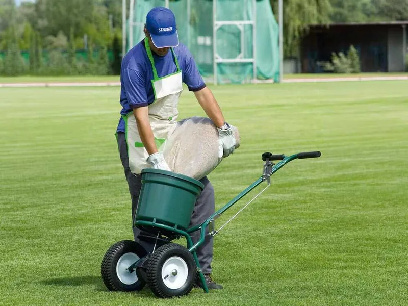 Stocker 3906 - Semoir à poussée manuelle - Épandeur d'engrais - Capacité 40 l