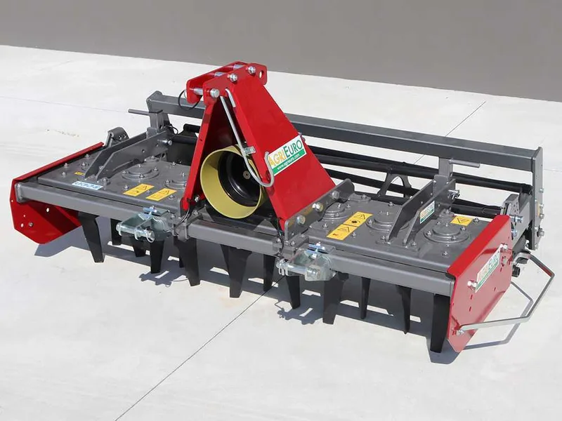 Herse rotative RF170 - largeur de travail 170 cm -16 lames Série légère - Rouleau à cage