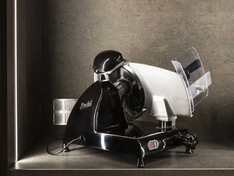 Berkel Red Line 250 Noire - Trancheuse avec lame en acier de 250 mm
