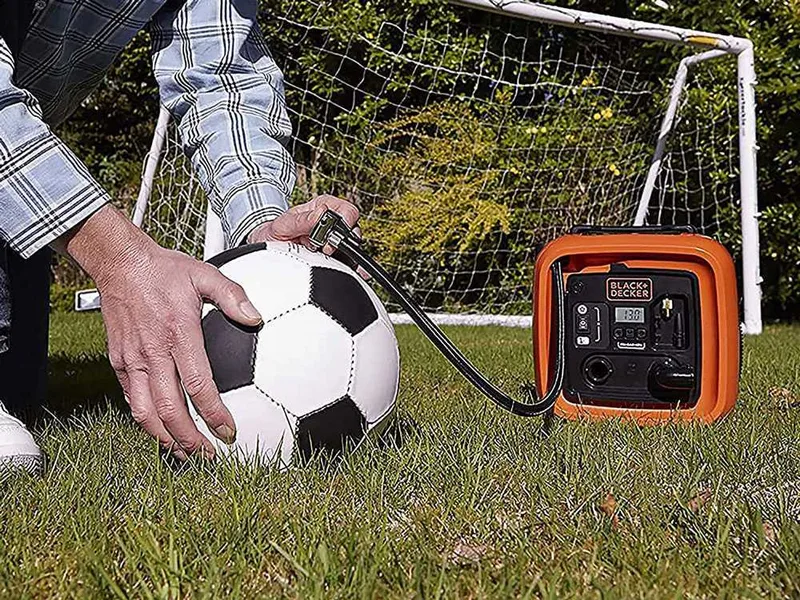 Black & Decker ASI400-XJ - Compresseur air portatif Oilless - 11 Bar Max