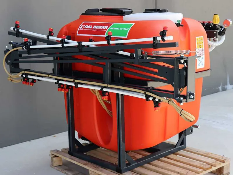 Dal Degan manda extra 400 L - Pulvérisateur porté pour désherbage à tracteur – Barre désherbage 10 m - Pompe bp 60K