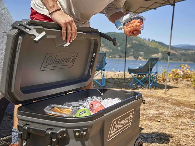 Coleman Convoy 65QT - Glacière avec roues intégrées