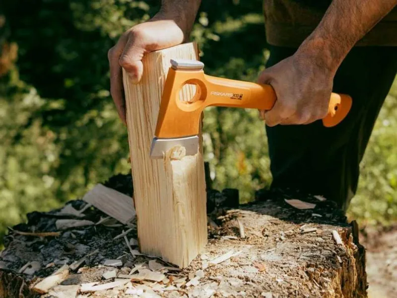 Fiskars X-Series X13 - Hache de randonnée ultra-légère - 33 cm