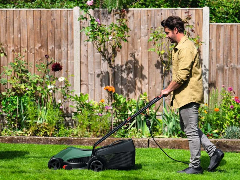 Bosch EasyRotak 32-235 - Tondeuse à gazon électrique - 1200 W - Largeur de coupe 32 cm