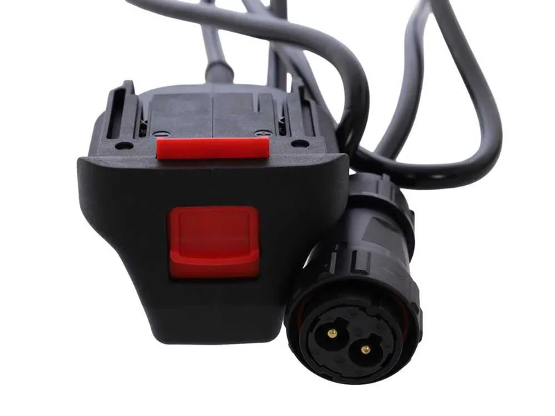 Castellari VE900500 - Adaptateur 12V-18V