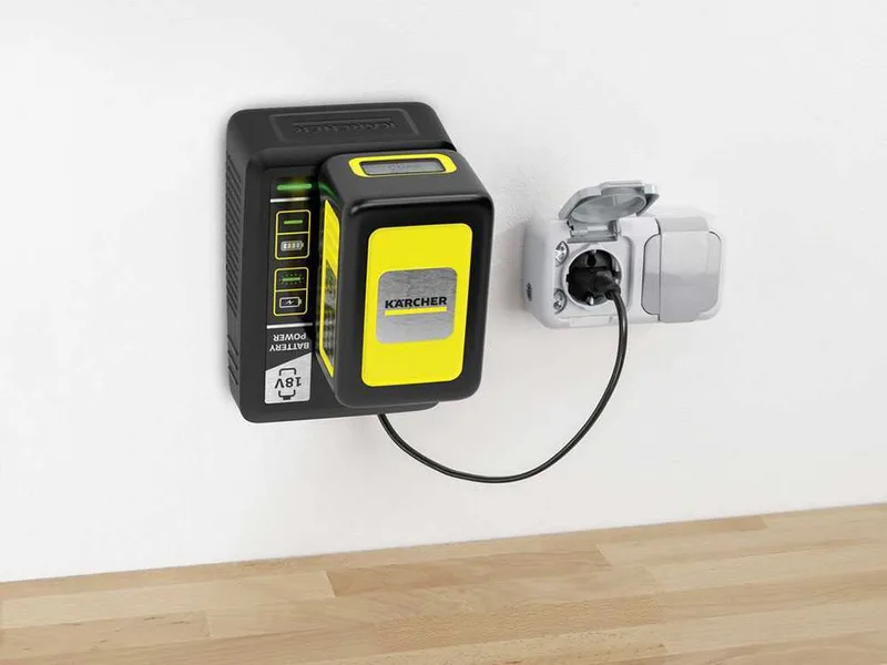 Starter Kit Chargeur de batterie et batterie Karcher de 18 V de 5 Ah