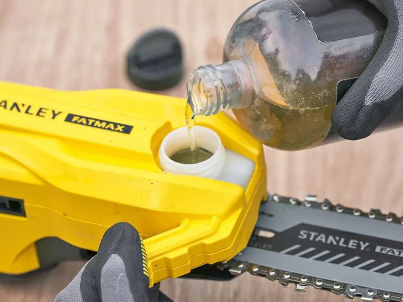 Stanley Fatmax SFMCPS720M1-QW - Élagueuse sur perche à batterie - 300 cm - 18 V 4 Ah