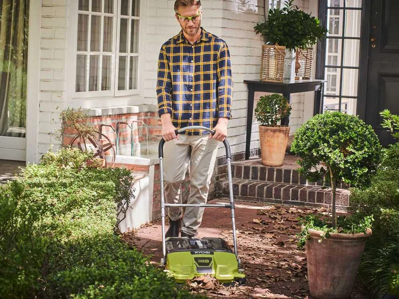 Ryobi R18SW3-0 - Balayeuse à batterie avec bac de ramassage - 18V - 4 Ah