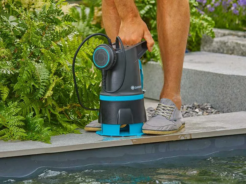 Gardena 20000 BASIC - Pompe électrique submersible 2 en 1 pour eaux claires et sales - Flotteur intégré