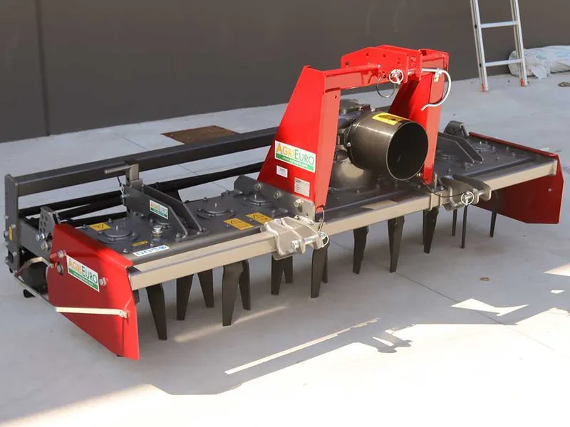 Herse rotative RH210 - largeur de travail 210 cm - 20 lames série médium - Rouleau à cage