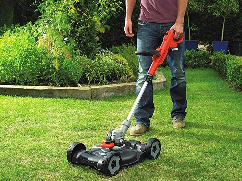 Black & Decker STC1820CM-QW - Coupe-bordure 18V 2Ah + une batterie 18V 2Ah