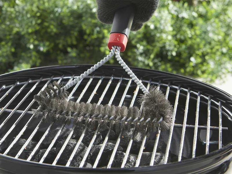 Brosse triangulaire pour grilles Weber - 30 cm