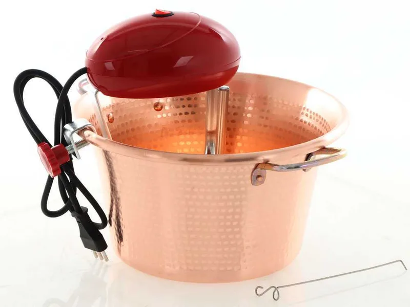 Chaudron électrique en cuivre martelé pour polenta Macom Polentino base plate 4W