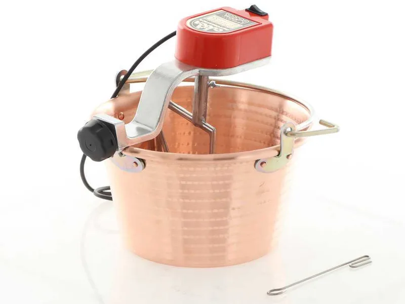 Chaudron en cuivre électrique martelé pour la polenta NuovaFac Cuoca Automatica base plate 9L - 5W
