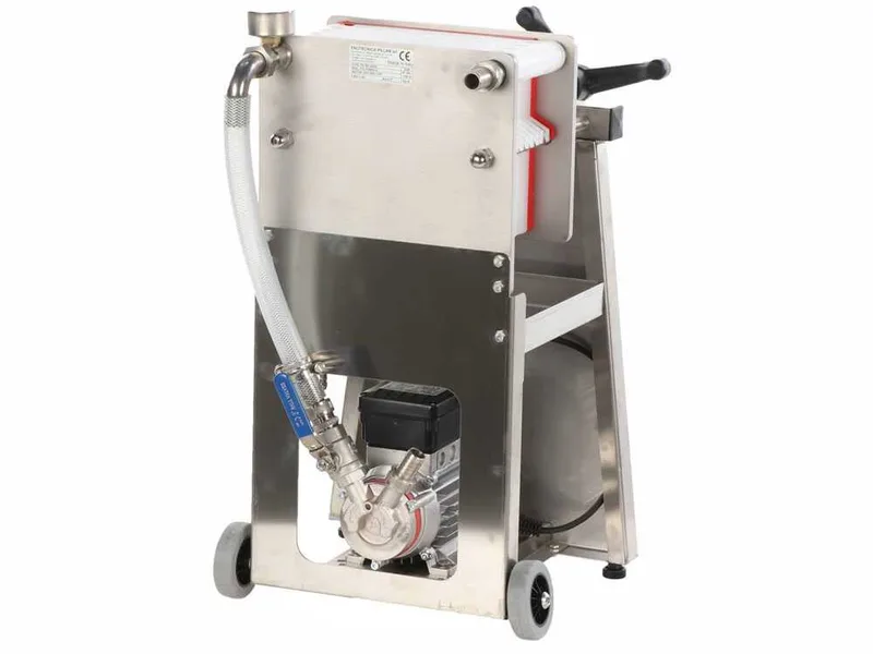 Enotecnica Pillan F10 - Filtre à plaques pour vin sur chariot - Châssis INOX et pompe NOVAX