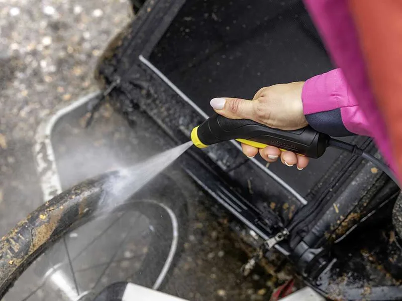 Karcher OC3 Foldable - Nettoyeur haute pression à eau froide portatif - Réservoir pliable 8 L - Batterie lithium-ion