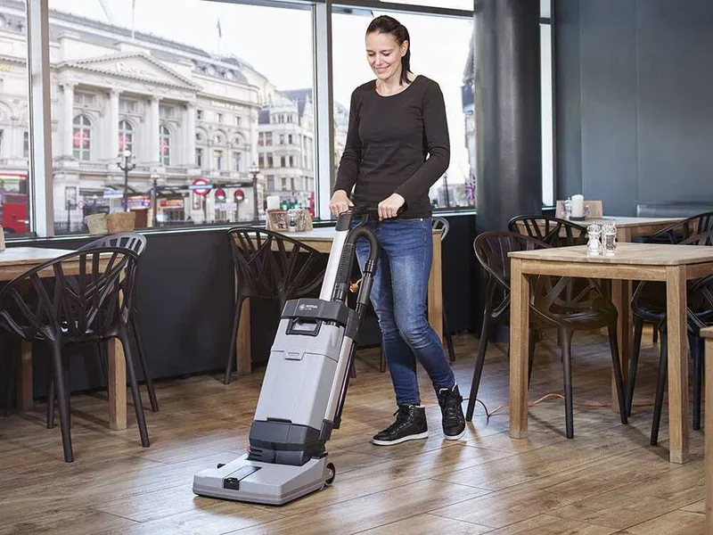 Nilfisk SC100 E Full Package - Autolaveuse électrique 3 en 1 : lave, sèche et aspire - 800W