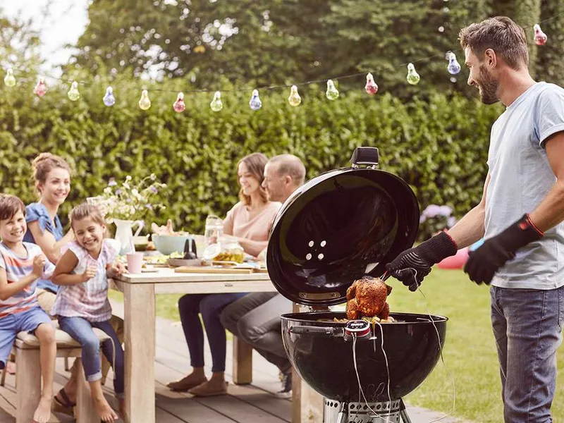 Weber Master Touch Premium E-5770 BLK - Barbecue à charbon